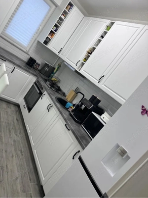 Vand apartament doua camere  - imagine 4