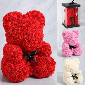 Ursulet din Trandafiri 25cm cu Flori de Spuma, in Cutie Transparenta 30x17cm Diferite Culori