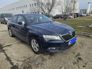 Vand skoda superb 2.0 tdi avariat  - imagine 5