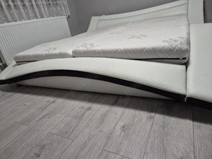 Vând pat dormitor 1.80 2.00 cu saltea - imagine 3