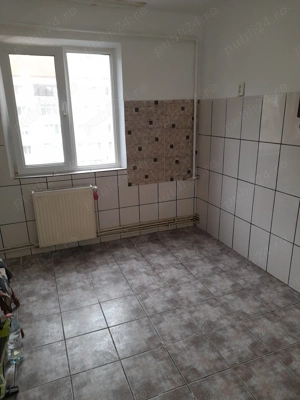 Apartament cu 3 camere, decomandat, la etaj 3, in Caransebes, 73.500euro - imagine 2