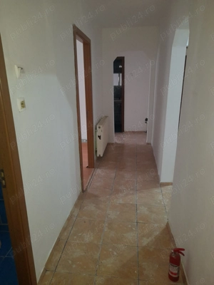 Apartament cu 3 camere, decomandat, la etaj 3, in Caransebes, 73.500euro - imagine 8