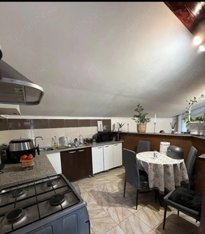  Apartament în vila cu 2 etaje,situat la mansarda,spațios, perfect pentru o familie mare cu 2-3 copi - imagine 3