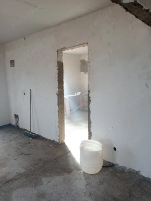 casa la roșu  - imagine 3