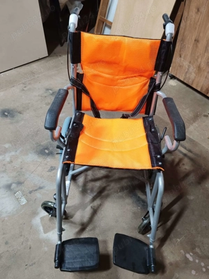 Vand Scaun cu Rotile pret negociabil