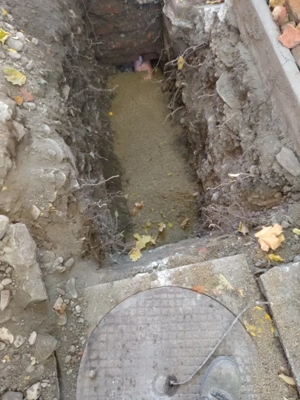 Canalizări săpături transport pământ nisip materiale preț neg 