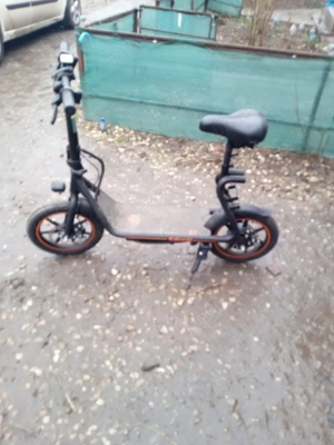 vand trotineta electrica in stare buna de functionare