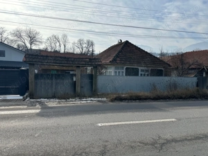 Casa + teren de vanzare in Comanesti - Laloaia