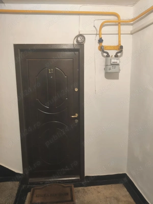 Vand apartament 2 camere decomandat semicentral Roman 49 000   - imagine 2