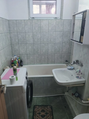 Vand apartament 2 camere decomandat semicentral Roman 49 000   - imagine 9