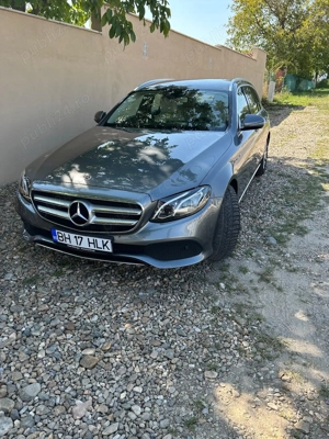 Vând Mercedes E Clas 220 in stare perfectă cu multe dotări  anul 2018  146000 km neavariat ..combi  