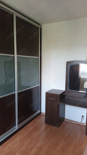 Romancierilor metrou - imagine 9