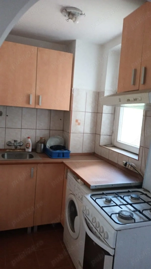 Romancierilor metrou - imagine 6