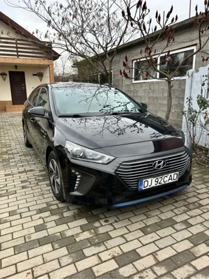 Hyundai Ioniq hybrid 2  km