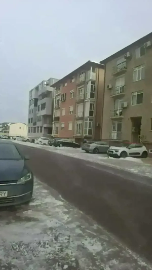 Se vinde ap 2 camere Compozitorilor etaj 3 ,tel  