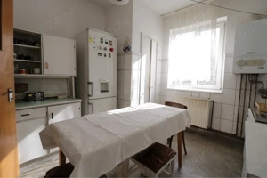 Proprietar 3 camere + boxa TRIVALE  - imagine 3