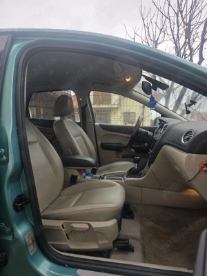 Ford Focus 2 GHIA - imagine 4