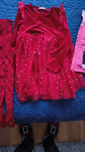 Vând salopetă + geacă de zăpadă, bluză de corp + pantaloni termoizolanți, strampi fete, rochie fete