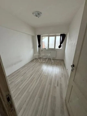 3 camere Pantelimon decomandat, an 1977, 74 mp