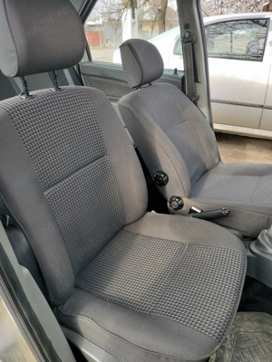 Vând Dacia Logan 1.6 16V an 2007 - imagine 5