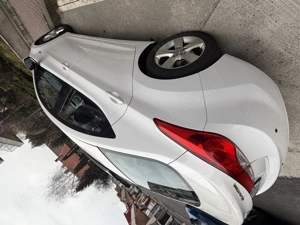 Hyundai Elantra 2012, 132.000 km, 6700 euro, 1,6 , benzina, carte service, Brașov - imagine 2