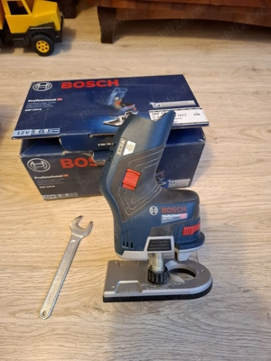 Bosch GKF 12V-8 - Masina de frezat Li-Ion, 12V 8 mm 06016B0002