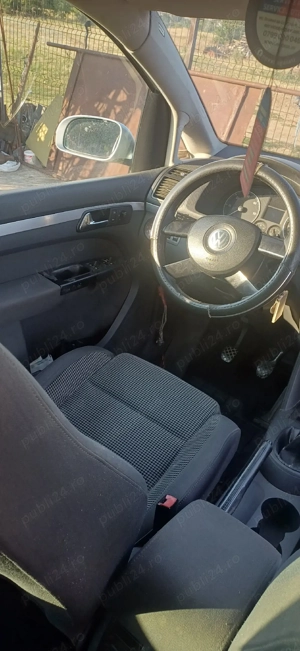 Dezmembrez Vw Touran 1.9 TDI BKC 6 trepte - imagine 3