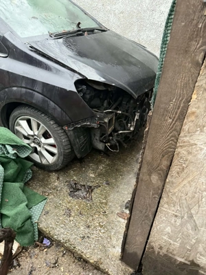 Zafira b 1.9 pentru piese  - imagine 2