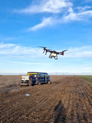 Tratamente fitosanitare cu dronă agricolă 