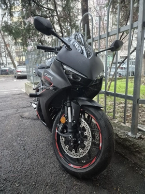 Honda CBR 650R an 2025 km 4110 - imagine 5