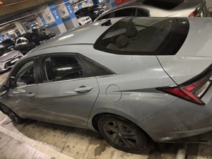 Hyundai Elantra 2023 - imagine 3