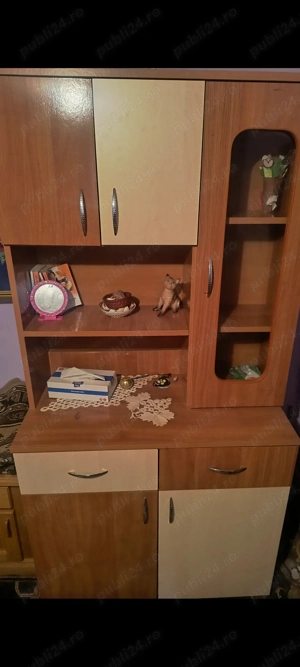 Drăgășani, dulap etajera aproape nou, stare excelentă 