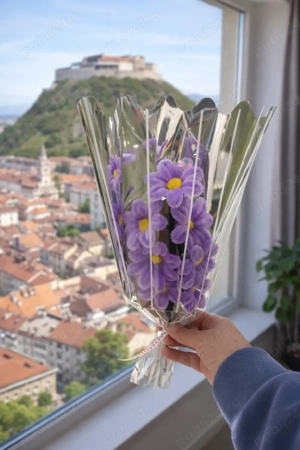 Buchet mov elegant   cadoul care impresionează din prima