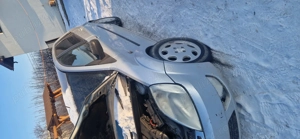 Dezmembrez Ford Fiesta motor 1.6 tdci - imagine 2