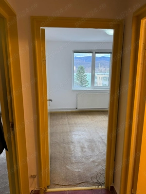 Particular vând ap 2 camere decomandat  - imagine 4