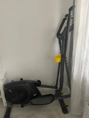 Vând bicicletă eliptică