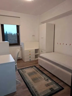 Apartament situat la 2 minute de Podul de Fier - imagine 6