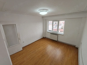 De vanzare apartament doua camere  - imagine 5