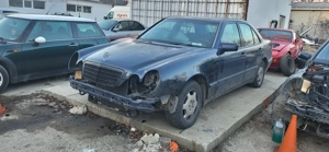 Dezmembrez Mercedes w210 - imagine 2