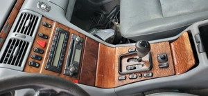 Dezmembrez Mercedes w210