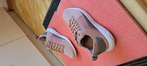 Adidasi femei Reebok 35.5-36