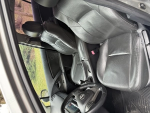 Toyota Avensis 2.0 Diesel  - imagine 4