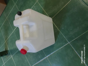 Vând diverse canistre din plastic, 20, 25 și 30 litri - imagine 2