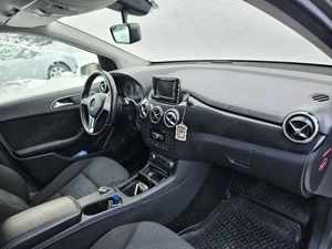 Vând autoturism Mercedes Benz B200, benzină 1,6l, cutie automată, an 2012, cu motor defect - imagine 3