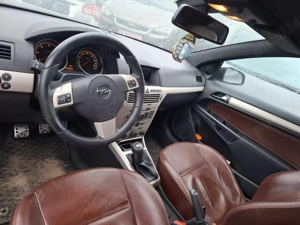 Opel Astra H - imagine 4