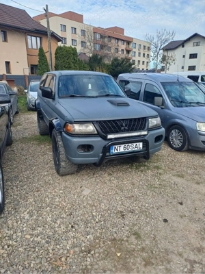 Mitsubishi Pajero  off road  - imagine 2