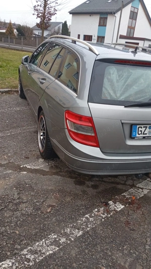 Vând Mercedes Benz C 200 - imagine 6