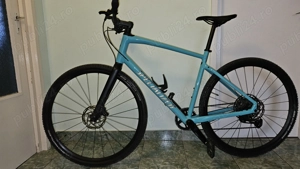 Vând bicicletă Specialized Sirrus X