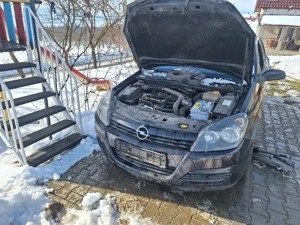 dezmembrez opel astra h 17  - imagine 3