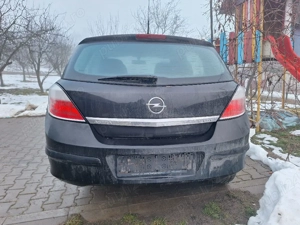 dezmembrez opel astra h 17  - imagine 2